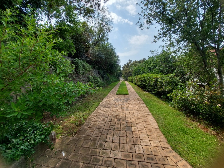 6 Bedroom Property for Sale in Birdwood Estate North West